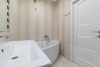 Апартаменты Most City Area 1-bedroom Panoramic View Днепр Апартаменты с балконом-23